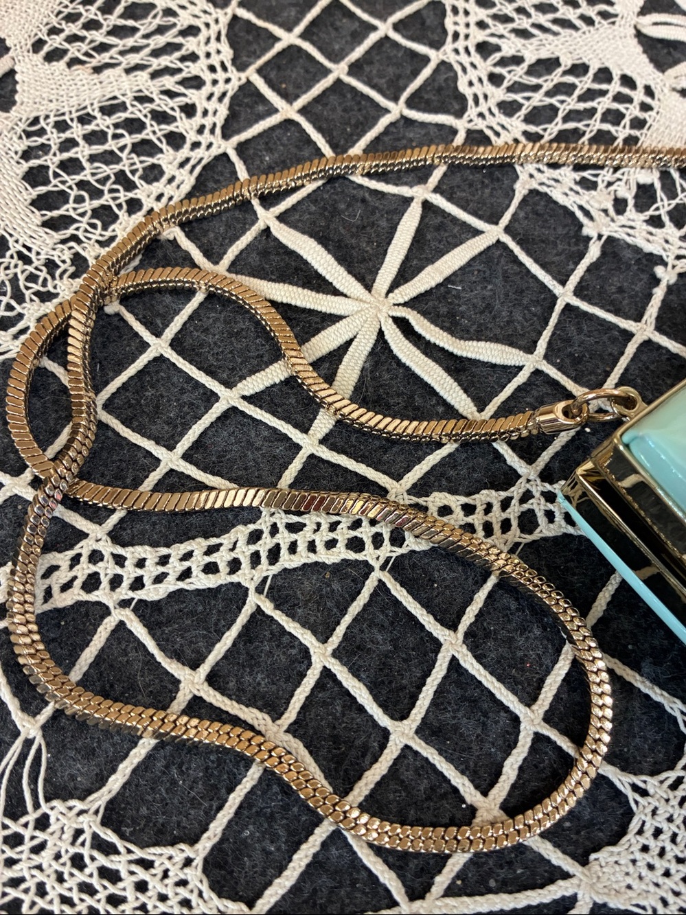 Kate Spade Retro Radio Mint Green Patent Box Clutch/Shoulder Bag Gold Hardware - Picture 8 of 10